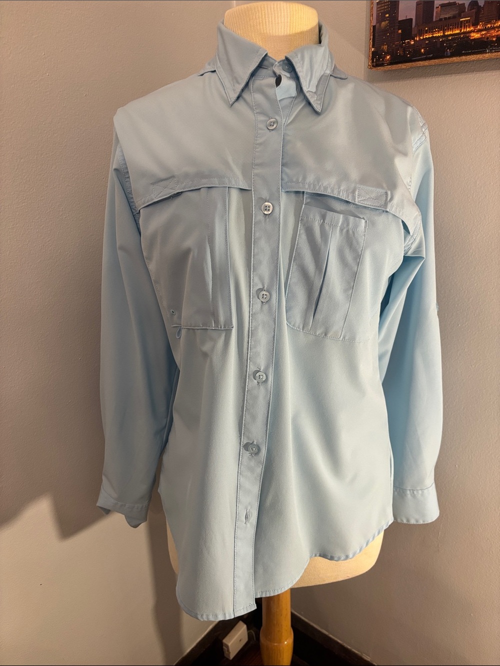 Bass Pro Shops Light Blue Button-Down Shirt Light Blue Size Small